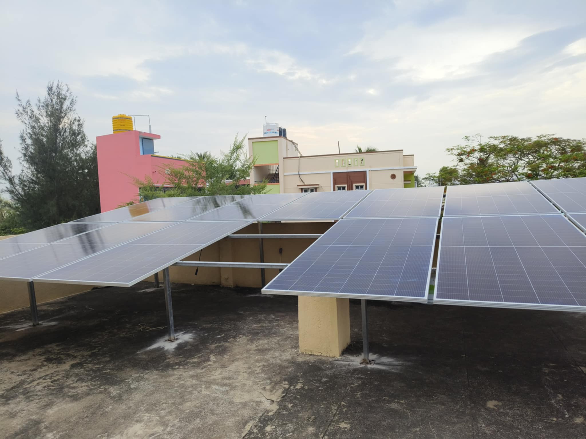 Zonnepanelen in Saranalaya!